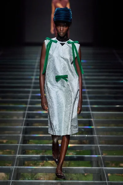 Look 51
